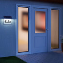 Hausnummer mit LED-Beleuchtung und Solarbetrieb, Solarpanel aus Edelstahl