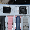 Smartwatch Ultra mit 8 Wechselarmbändern - Multifunktionale Smartwatch
