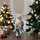 Dekorative Weihnachtsmann-Figur, elegant, im grauen Anzug mit weißem Fellbesatz
