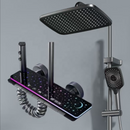 Smartes Duschsystem mit LED-Display, Ambientebeleuchtung, Piano-Tastensteuerung, Wassertemperaturanzeige, mehreren Funktionen und ohne Stromanschluss
