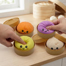 Squishy Dumpling Anti-Stress-Spielzeug, Slow Rising, weiches sensorisches Fidget-Spielzeug mit lächelndem Gesicht, 8,5 cm, zufälliges Modell und zufällige Farbe