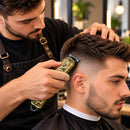 Professioneller Haar- und Konturentrimmer T-Blade, Kabellos, Wiederaufladbar über USB-C, LED-Display, 4 Aufsteckkämme, Laufzeit 120 Min